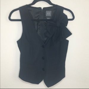 Armani Exchange black button front vest size small